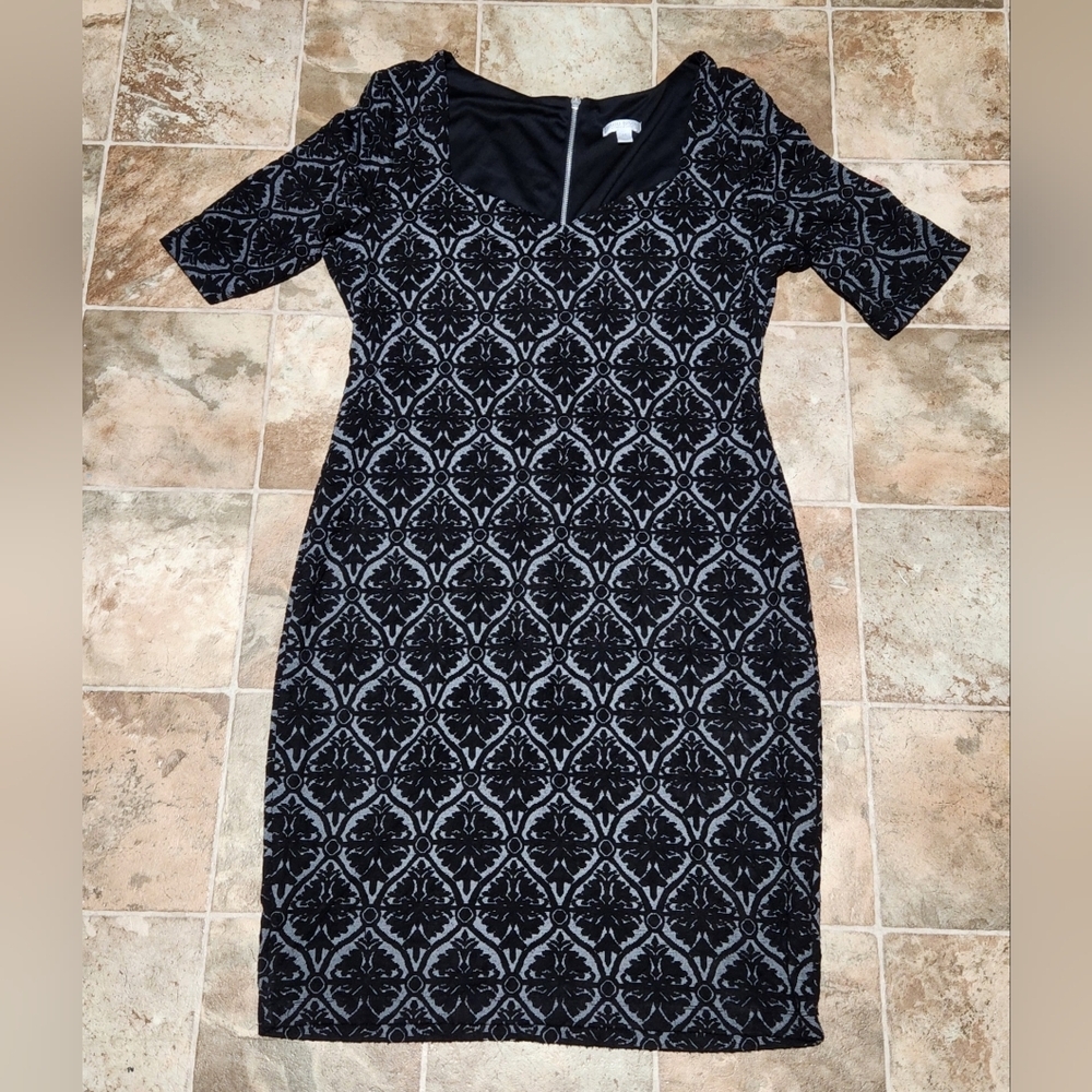 Bisou Bisou Black and Gray Flocked Midi Sheath Dress